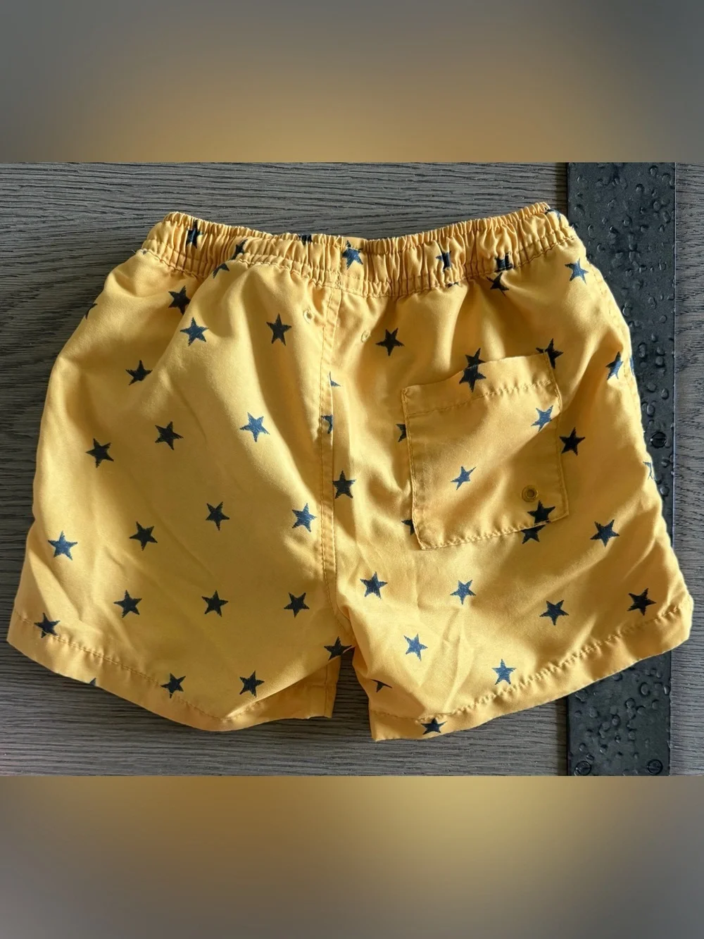Zara Yellow Star-Print Kids' Elastic Waist Shorts. Size 6-7